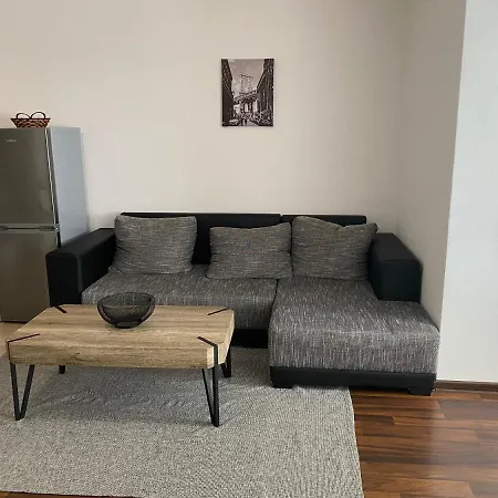Apartment Nifia *